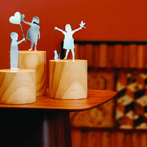 Bibelox Menina Pássaro